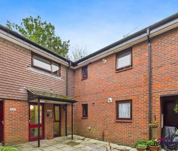 Bodmin Close, Old Town, Eastbourne, BN20 - Photo 2