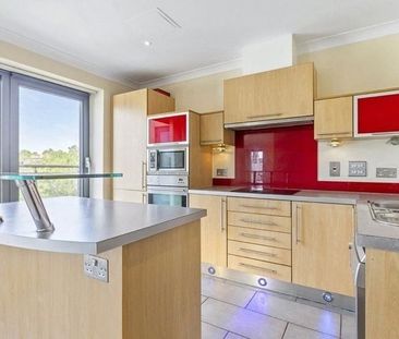 Room in a Shared Flat, Canal Boulevard, NW1 - Photo 1