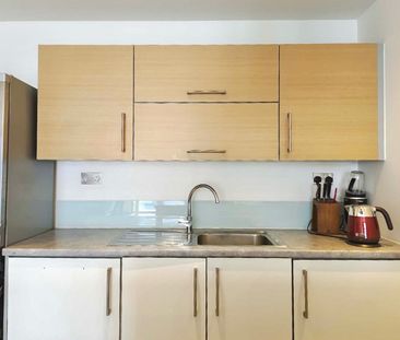 1 Bed Flat, Icona Point, E15 - Photo 4