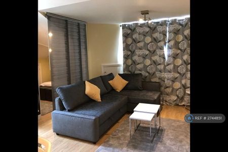 1 bedroom flat to rent - Photo 3