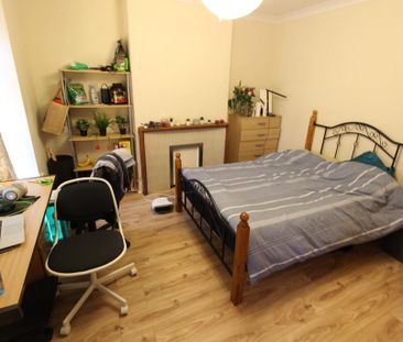 6 bedroom semi-detached house to rent - Photo 6