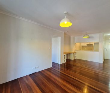 Stylish One-Bedroom Apartment in the Heart of Newtown - Photo 2