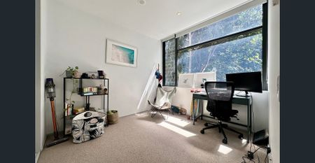 Unfurnished Spacious 2 Bedroom Apartment in One A - Modern Comfort Meets Lifestyle Convenience - Photo 3