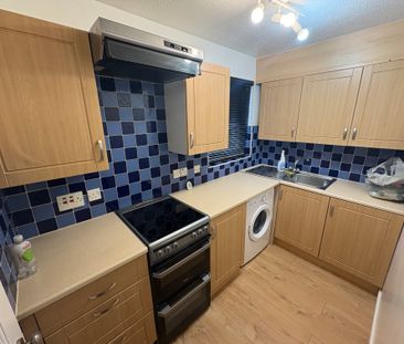 Rhodfa'r Eos, Parc Gwernfadog, Morriston, Swansea, SA6 6TF - Photo 3