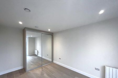 1 bedroom flat to rent - Photo 2
