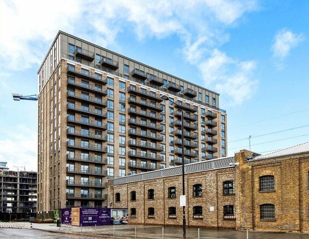 3 bedroom flat to rent - Photo 1