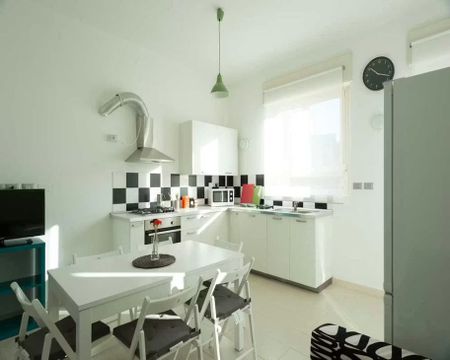 Via Giovanni Amendola, Bologna, Emilia-Romagna 40121 - Photo 3