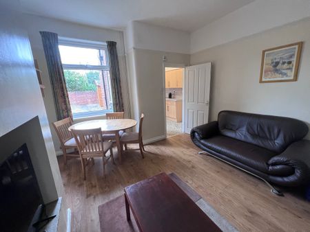 Main Avenue, Heworth - P1313 - Photo 2