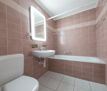 Grosszügige 3.5-Zimmerwohnung mit Cheminée - Photo 6