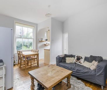 4 bedroom flat to rent - Photo 1