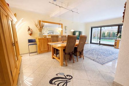 CHARMANTES REIHENHAUS IN ST. HUBERT ZU MIETEN! - Foto 2