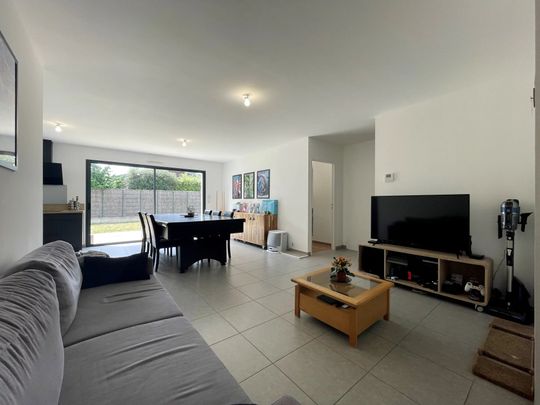 Location Maison 5 pièces 90m² LE MAY SUR EVRE 49122 - Photo 1