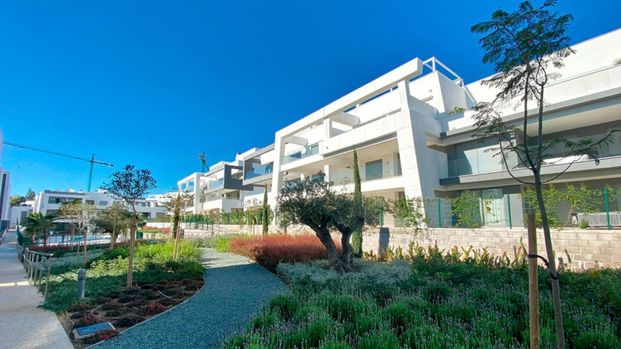 Ground Floor Apartment in Estepona - Photo 1