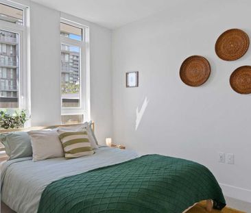 8575 Rivergrass Drive condo — Vancouver, BC (3-Bedroom) - 3 Bedroom - Photo 6