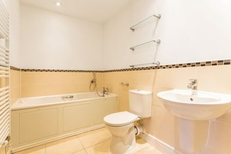 2 bedroom flat to rent - Photo 4