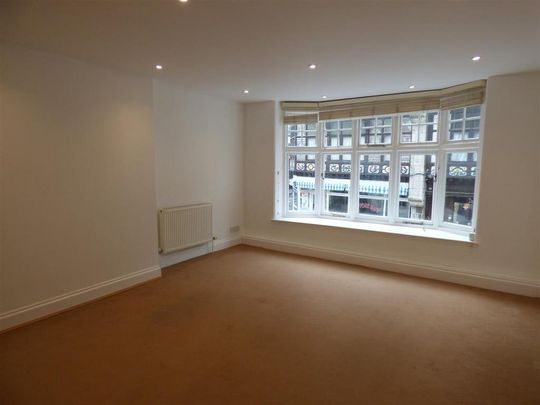 4 bedroom flat to rent - Photo 1