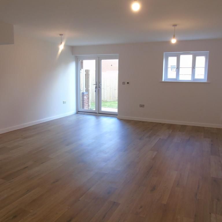 3 bedroom detached house to rent - Photo 1
