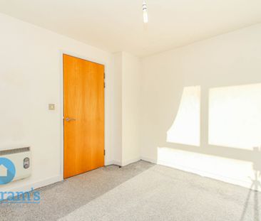 2 bed Apartment for Rent - Photo 3