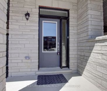 Condo Townhouse For Lease | N9195068 - Photo 2