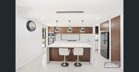 Luxurious 5-Bedroom Family Home in The Gables- Lawns Included!! - Photo 3