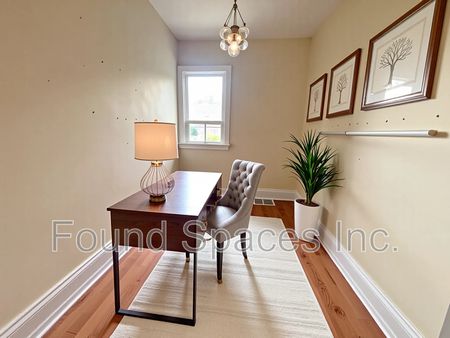 $1,599 / 3 br / 1 ba / 44 Spring st #upper - Photo 3