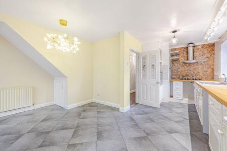 3 bedroom bungalow to rent - Photo 2