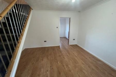 2 bedroom house to rent - Photo 3