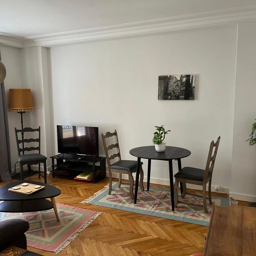 Location Appartement 2 pièces 52m² LYON 6ème - Photo 1