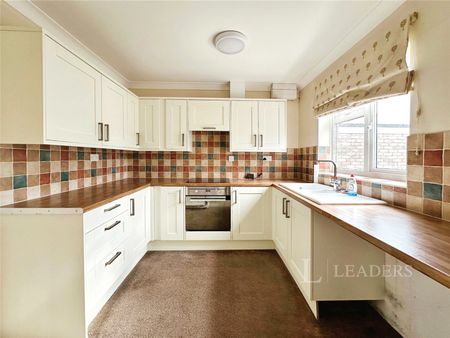 2 bedroom bungalow to rent St. Clements Way, Brundall, NR13 - Photo 4