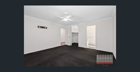 Spacious 4x2 in sought after Annie's Landing - Photo 3