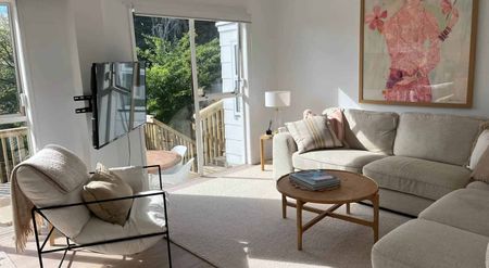 Spacious Family Home with Extra Living and Ent... - Photo 2