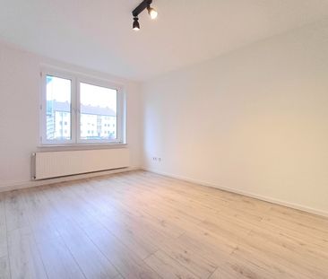 Zentrale Erdgeschosswohnung mit Balkon! - Photo 2