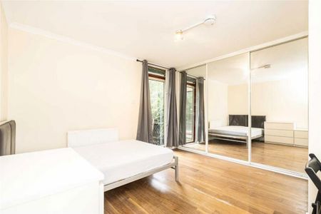 4 bedroom flat to rent - Photo 3