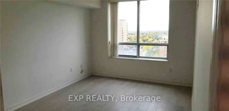 18 Sommerset Way #2207 - Photo 3