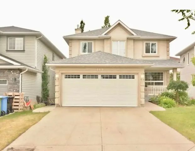 Scenic Acres Gem! 5 Bed Detached Home | Calgary - Photo 1