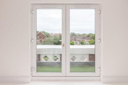 3 bedroom apartment to rent - Photo 5