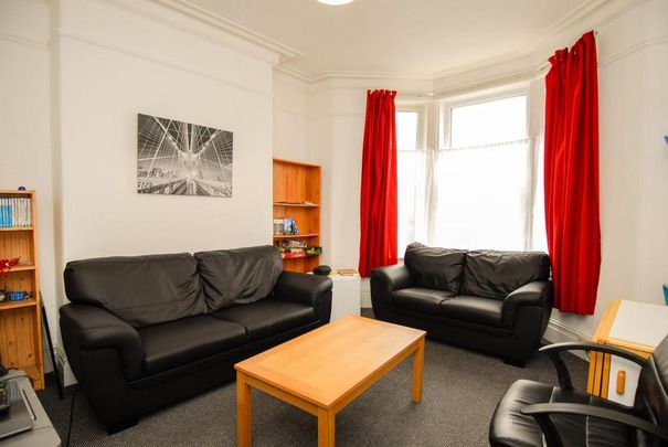 4 bedroom house to rent - Photo 1