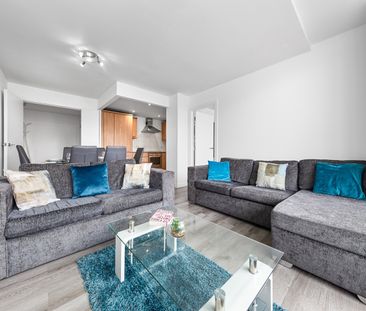 3 Bed Penthouse, Point Pleasant, SW18 - Photo 2