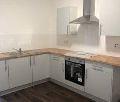 2 Bed Terraced House, Munster Road, L13 - Photo 5