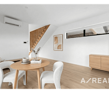 Spacious Living in a Quiet Court Setting - Photo 2