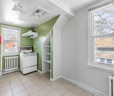 For Lease - 8 Thirty Third Street Unit# 4, Toronto, Ontario - Photo 4