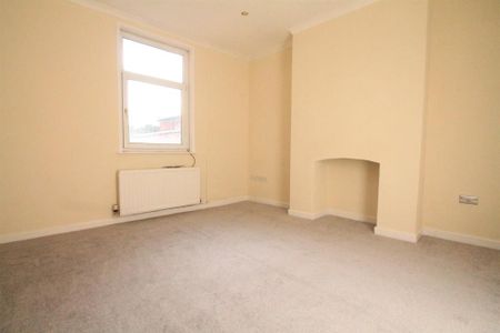 4 bedroom terraced house to rent - Photo 2