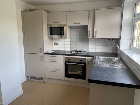 1 Bed Flat, Great Stone Road, M32 - Photo 2