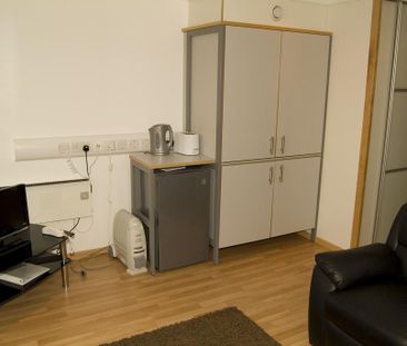 1 bedroom apartment to rent - Photo 2
