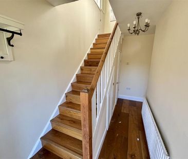 3 bedroom semi-detached house to rent - Photo 6