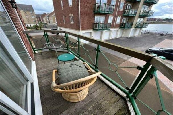 Pacific Close, SO14 - Photo 1