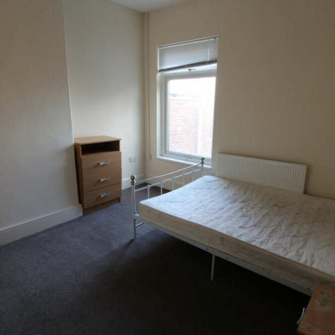 1 bedroom house of multiple occupation to rent - Photo 1