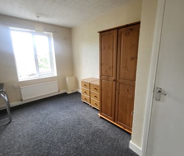 5 bed house to rent in Earlham Grove, Norwich, NR5 - Photo 1