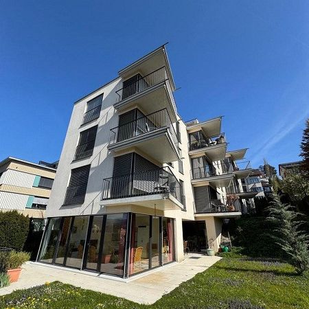 Charmantes 2-Zimmer-Studio mit rundum Seeblick in Meilen zu vermieten - Foto 1