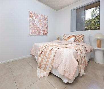 Stylish & Convenient Apartment in Bankstown - Photo 4